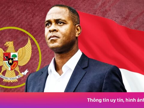 Báo Australia chê HLV Kluivert