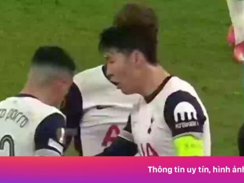 Son Heung-min ngăn đồng đội xô xát