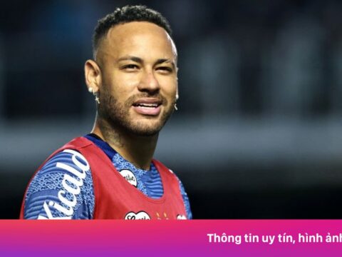 Neymar phản bội bạn gái đang mang thai?