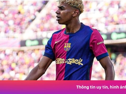 Yamal ăn mừng như Ronaldo