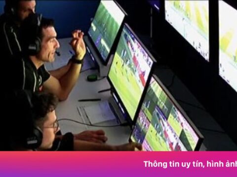Câu nói gây tranh cãi của trọng tài VAR ở trận El Clasico