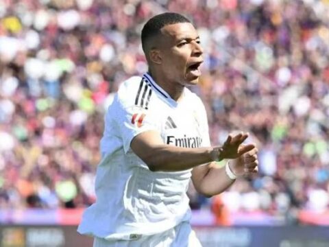 Mbappe phá kỷ lục của Zamorano, vượt qua Lewandowski