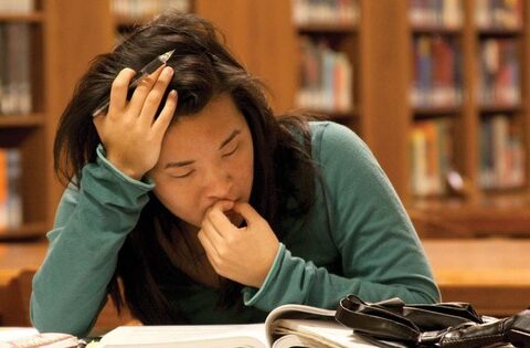 Con nhà giàu có bệ đỡ, con nhà nghèo có động lực, con nhà trung lưu chỉ có sự sụp đổ: Cái BẪY nuôi dạy con mà 90% gia đình trung lưu mắc phải