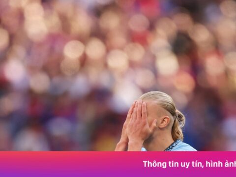Haaland còn kém xa Ronaldo, Messi