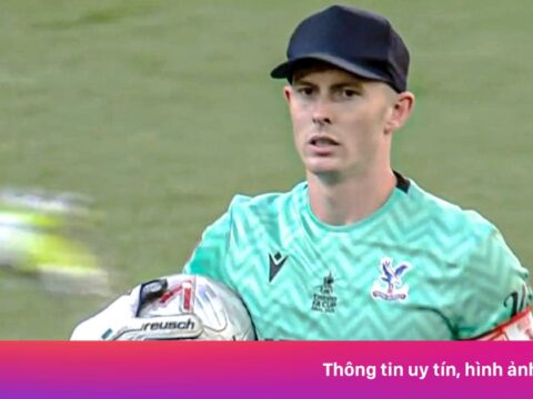 Hình ảnh gây sốt của Dean Henderson