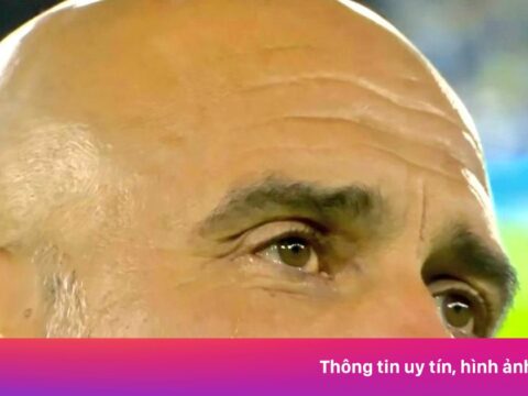 Pep bật khóc