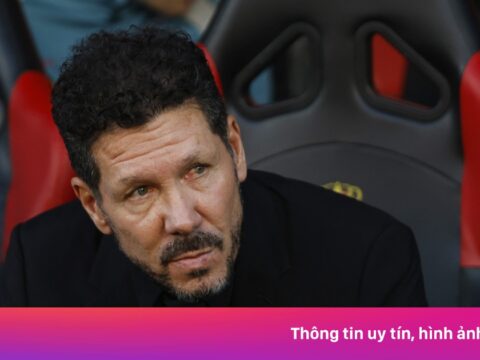 Phản ứng của Simeone khi Ancelotti rời Real