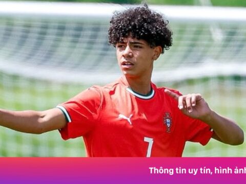 Châu Âu dậy sóng vì con trai Ronaldo