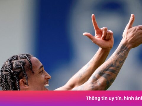 Brighton kiếm 271 triệu bảng từ Chelsea