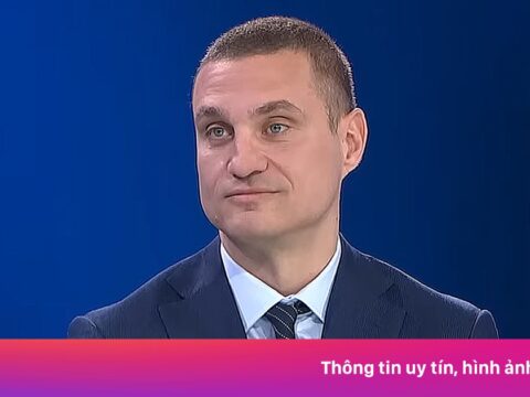 Vidic muốn trở lại MU
