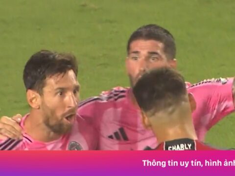 Messi hét vào mặt đối thủ