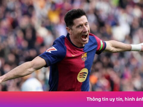 Lewandowski đáp trả lời đề nghị 100 triệu euro