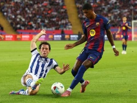 Barcelona ngược dòng hạ Sociedad, vươn lên dẫn đầu La Liga