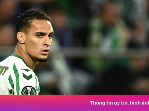Đội của Antony thăng hoa