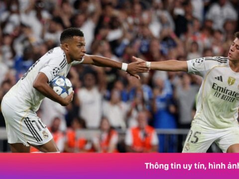 Mbappe mở kỷ nguyên mới, vượt bóng Ronaldo