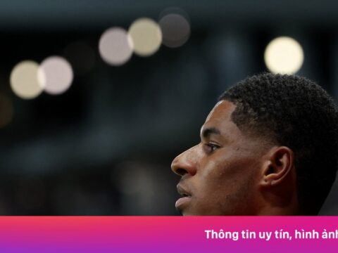 Rashford đá hay như Messi