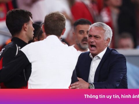 Vừa về Bồ Đào Nha, Mourinho đã gây rúng động