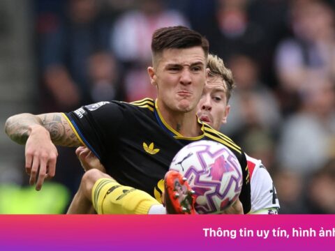 Sesko tái hiện thành tích của Ronaldo