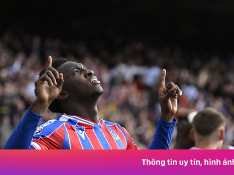 Crystal Palace khiến cả nước Anh choáng váng