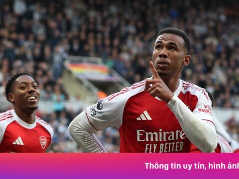 Arsenal lội ngược dòng ngoạn mục nhờ pha phạt góc ở phút 90+6