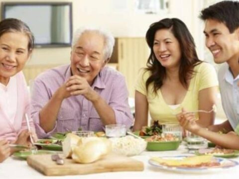 5 năm nghỉ hưu tôi nhận ra: Trong nhà nếu có 4 thứ này, thế hệ sau có tương lai rộng mở