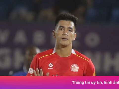 Tiến Linh không ‘đốt lưới nhà’