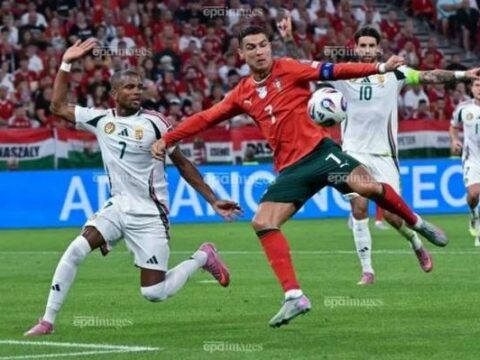 Siêu sao Ronaldo lại giành giải thưởng lớn