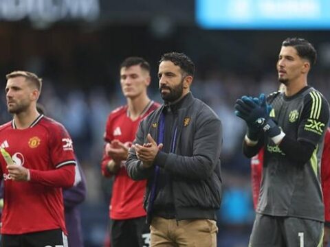 Man Utd tái lập khởi đầu tệ nhất Premier League sau 33 năm, áp lực dồn lên Ruben Amorim