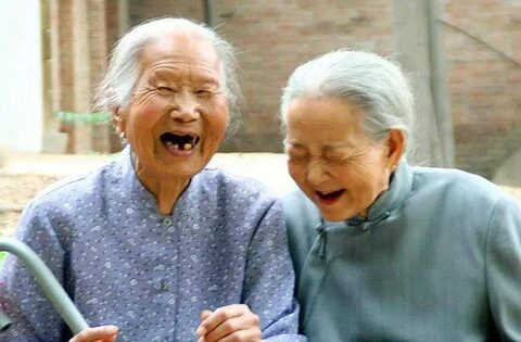 8 chữ “Đừng” – 6 chữ “Nên”: Bình yên tuổi già không phải tự nhiên mà có, quên 1 chữ cũng thiệt thân
