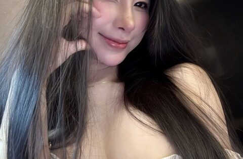 Uyên Ni công khai chuyện “khó nói”, fan nam vẫn cưng nựng hết mực!