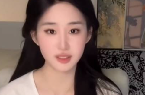 Quá giống Lưu Diệc Phi, nữ streamer bất ngờ nổi tiếng sau hơn một năm phát sóng