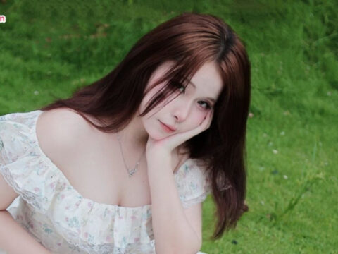 Nữ coser Việt bất ngờ viral chỉ sau một lần biến hình “sương sương”