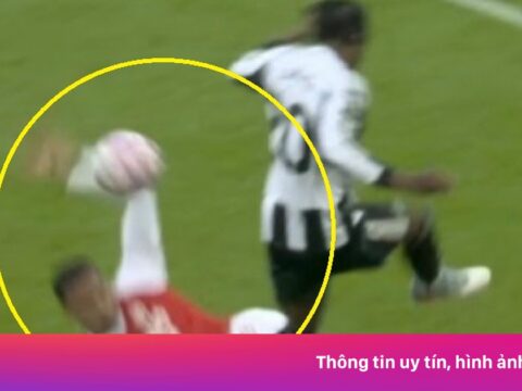 Quyết định gây phẫn nộ trong trận thắng của Arsenal