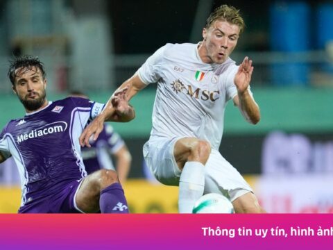 Napoli hạnh phúc vì Hojlund, MU nuốt trọn nỗi đau cay chát