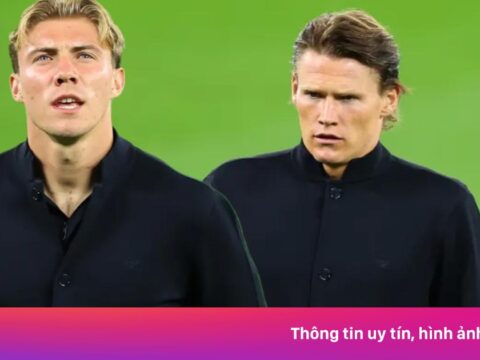 Hình ảnh gây sốt của Hojlund, McTominay
