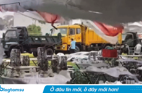 Xót xa rạp cưới ở Đà Nẵng bị gió quật te tua trong bão số 10 Bualoi