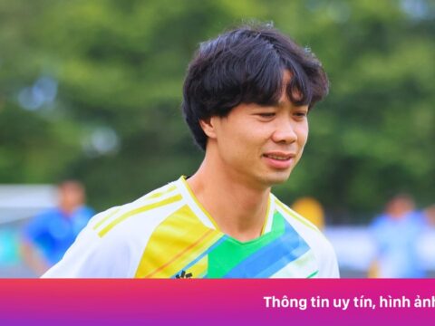 Công Phượng trở lại