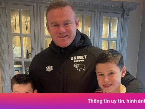 Rooney đau đớn