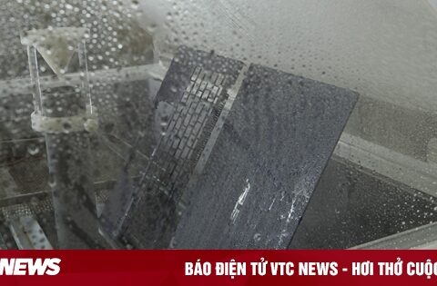 Vào phòng lab, test ‘chuẩn độ bền quân sự’ của laptop