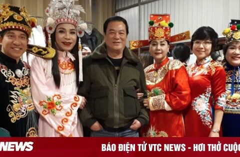 Cha đẻ ‘Gặp nhau cuối tuần’ hỏng một mắt vì công việc, U80 vẫn hết mình với nghề
