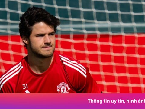 Schmeichel: ‘MU sai lầm khi mua Lammens’
