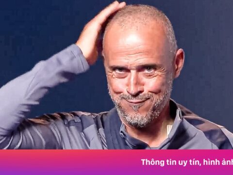 Diện mạo của HLV Enrique sau tai nạn
