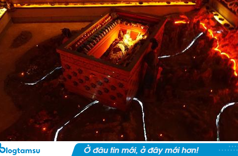 Trên mộ Tần Thủy Hoàng có rừng lựu sai quả nhưng không ai dám ăn: Lý do gây sốc đằng sau