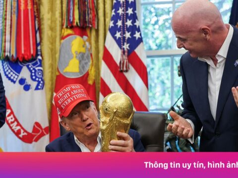 Bóng dáng tổng thống Mỹ sau án phạt của FIFA với Malaysia