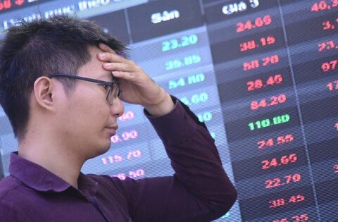 Lý do nhà đầu tư kém vui khi chứng khoán tăng điểm