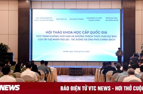 Phổ cập AI theo mô hình ‘Bình dân học vụ’