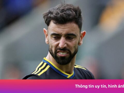 Chiêu trò khiến Fernandes đá hỏng 11 m