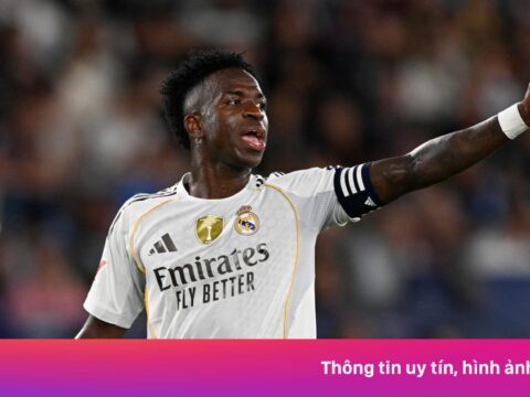 Vinicius tức giận với Alonso