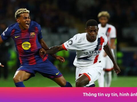 PSG dạy cho Barcelona bài học đắt giá