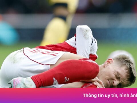 Cú sốc với Arsenal